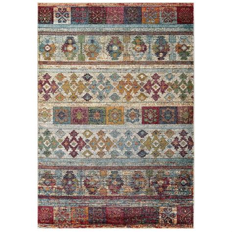 Area Rug In Vintage Floral Lattice Design Finish - AptDeco