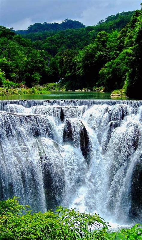 Shifen Waterfall China | Beauty and Fashion lover