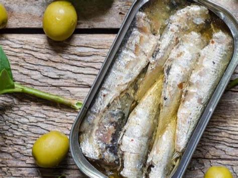 Canned Sardines in Olive Oil Nutrition Facts - Eat This Much