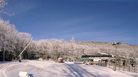 Wintergreen: Snow Falls Overnight In Nelson County, Virginia Mountains ...