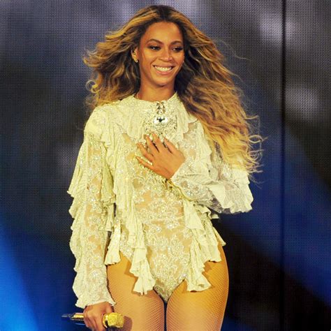 Beyonce Draws All-Star Crowd to Rose Bowl Concert in Los Angeles ...