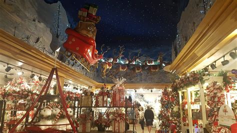 The Christmas Village in Pigeon Forge, TN : r/christmas