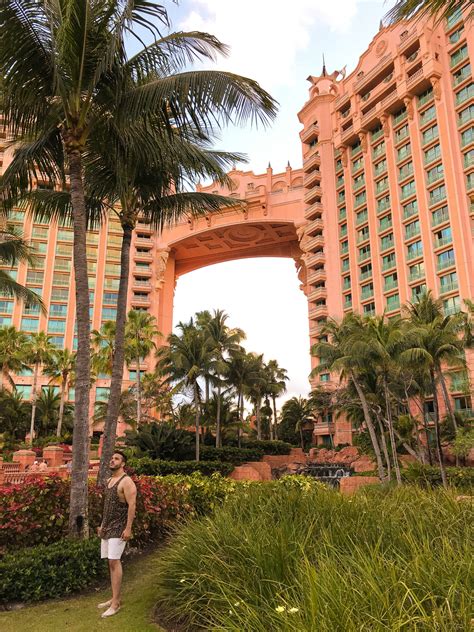 The Royal Towers at Atlantis | Hotel Review - Meko Valentino - Travel ...