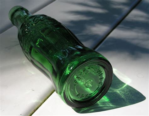 Emerald Green Coca-Cola bottle - 1961 | Collectors Weekly