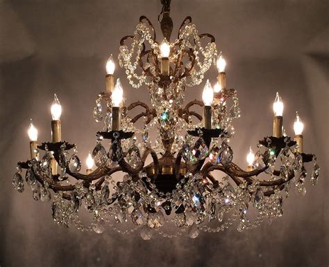 Most Beautiful and Royal Chandelier Designs Ideas - The Architecture ...