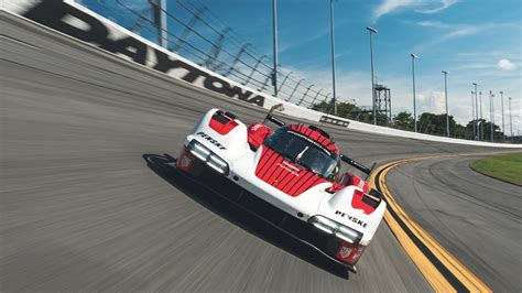 2023 Porsche 963 LMDh completes successful test at Daytona