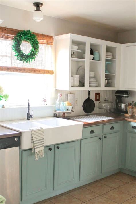 35 Two-Tone Kitchen Cabinets To Reinspire Your Favorite Spot In The House