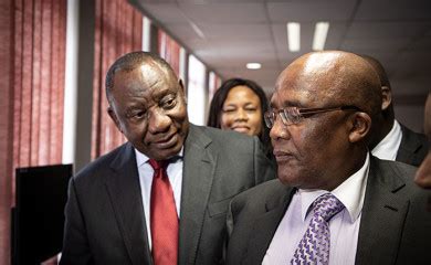 Home Affairs Minister Aaron Motsoaledi justifies land border closures | News365.co.za