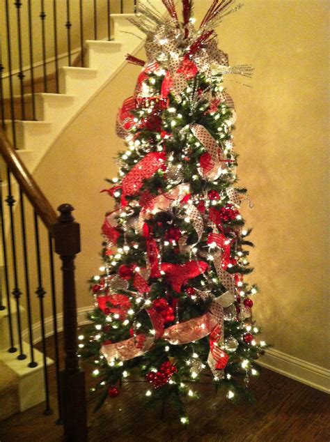 How To Put Christmas Ribbon Around Tree at Araceli Walker blog