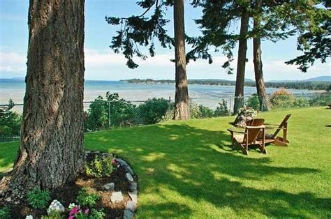 Madrona Beach Resort Tennis Court: Pictures & Reviews - Tripadvisor