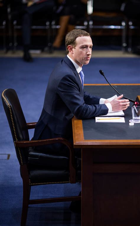 Mark Zuckerberg Used a Booster Seat in Congress and Twitter Had a Field ...