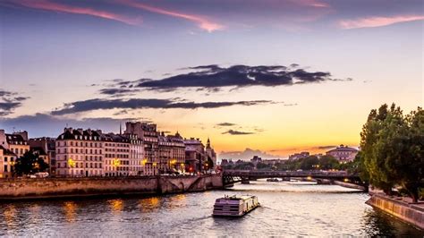 Seine River Dinner Cruise – tickets, prices, timings, menu and dress code