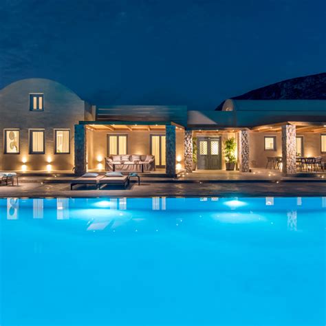 Santorini Luxury Villas - Luxury Heavens - Villas & Hotels