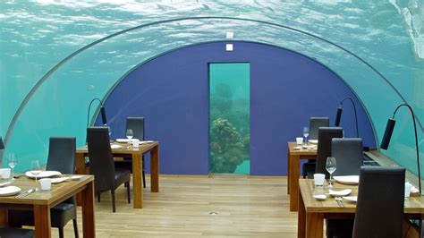 AMAZING UNDERWATER RESTAURANT - YouTube