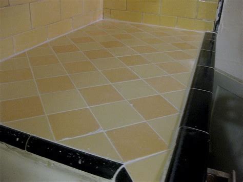 Housing DIY: Regrouting tiled kitchen counter in 2022 | Regrouting tile ...