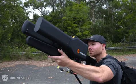 DroneGun Tactical Drone Jammer Shoots Down Drone The Smart Way - Tuvie