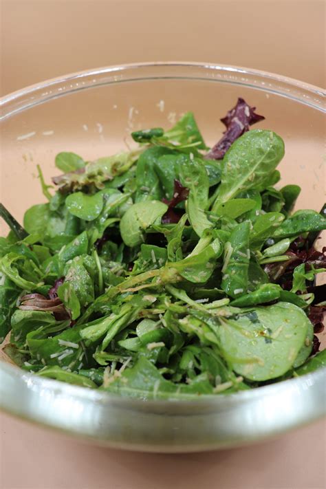 Leafy Green Salad with Parmesan & Balsamic Dressing - It's Food o'Clock