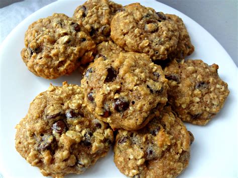 The Cooking Actress: Healthy Oatmeal Chocolate Chip Cookies