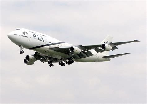 Jet Airlines: PIA Airline Wallpapers