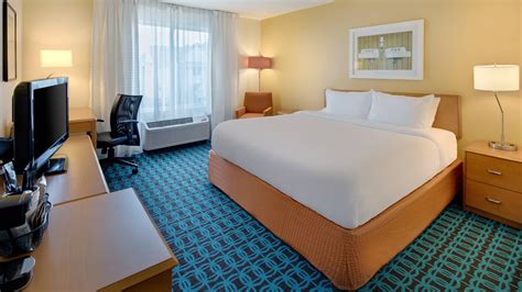 Hotel near Indianapolis Airport | Fairfield Inn & Suites Indianapolis ...