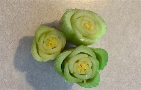 Celery flower Art For Kids ⋆ Listotic ⋆ Creative Craft Idea For Kids