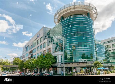 The komo 4 news building hi-res stock photography and images - Alamy