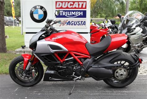 Buy 2012 Ducati Diavel 1200 Red ABS Termignoni exhaust 3 on 2040-motos