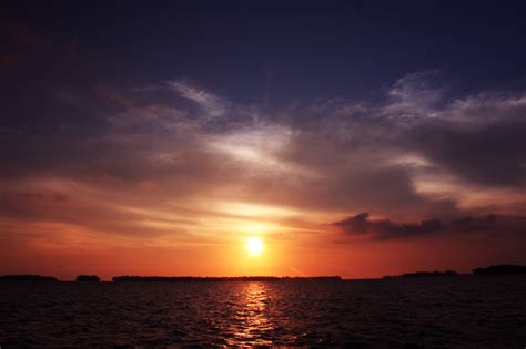 Sunset at Pulau Perak by Zaroe on DeviantArt