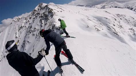 Hiking up and dropping in the North Pole Chute at Arapahoe Basin, 3/31/2019 - YouTube