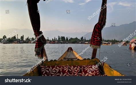 674 Shikara Ride Kashmir India Images, Stock Photos & Vectors | Shutterstock