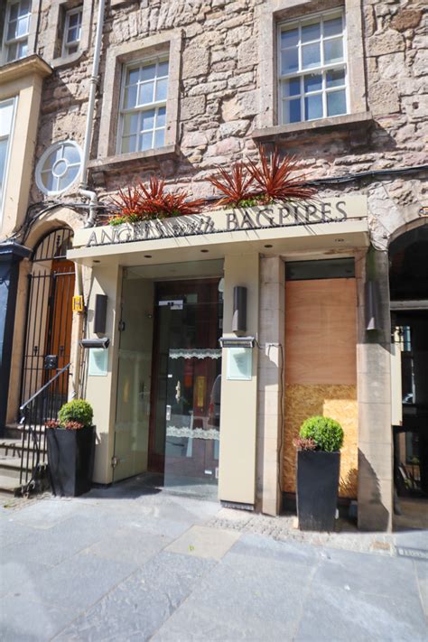 28 Best Edinburgh Old Town Restaurants For Every Budget