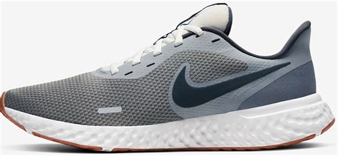 Nike Revolution 5 Smoke Grey/Photon Dust/Dark Smoke Grey кроссовки, обзор, плюсы и минусы ...