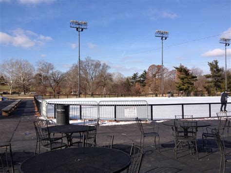 Steinberg Ice Skating Rink in Forest Park