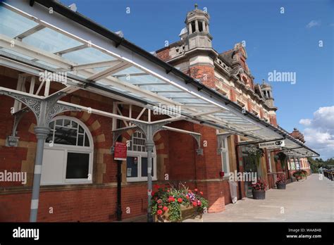 Colchester station hi-res stock photography and images - Alamy