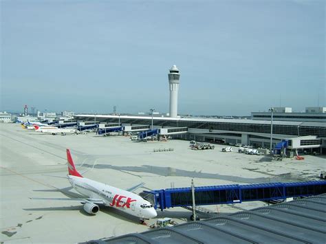 File:Chubu-Centrair-International-Airport-Domestic-Flight-Terminal.jpg - Wikimedia Commons