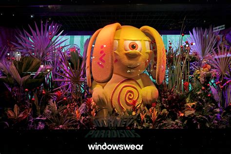 Macy’s Unveils a Out of this World Flower Show – WindowsWear