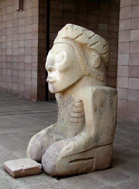 Tiwanacu - Stone Guard | Sculpture, Lion sculpture, Statue