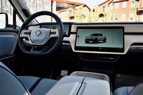 OCEAN COAST Rivian Interior Photos | Rivian Forum - R1T R1S R2 R3 News, Specs, Models, RIVN ...