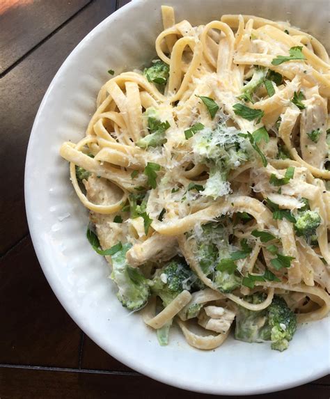 Chicken And Broccoli Alfredo * Zesty Olive - Simple, Tasty, and Healthy ...