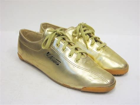 Vintage LA Gear Gold Tennis Shoes size 9