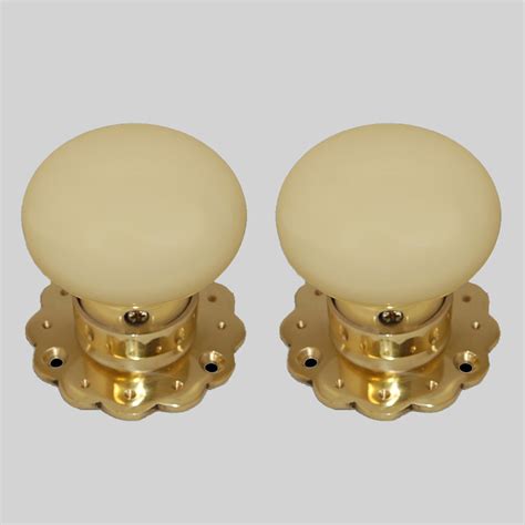 Cream ceramic door knobs – Door Knobs