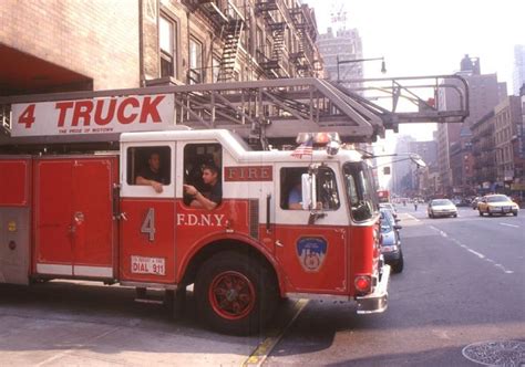 Fire Engines Photos - NYFD ladder 4 call out