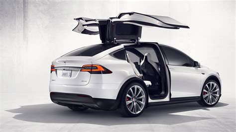 Tesla brings new features to all cars with Version 9 software update ...