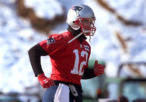 Patriots' Tom Brady, despite hand injury, will start AFC title game ...