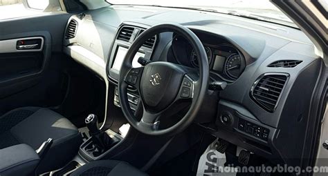 Maruti Vitara Brezza interior full review