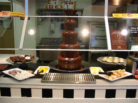 The Chocolate Cult: Chocolate Fountain at Golden Corral