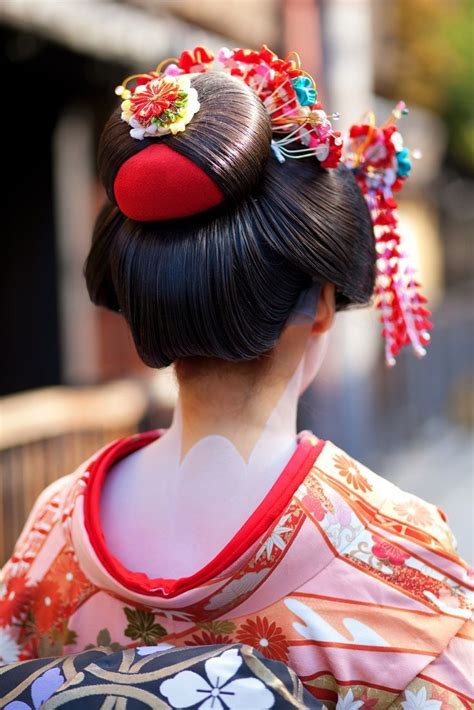 Pin on Japan Ikebana | Japanese hairstyle, Geisha japan, Geisha hair