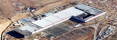 Tesla just kicked off battery production at its massive Nevada Gigafactory | Inhabitat - Green ...