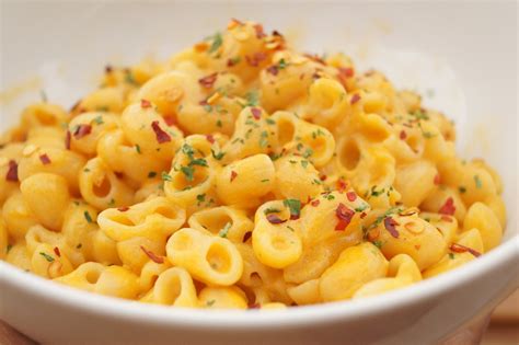 Vegan Mac and Cheese - Daiya Review