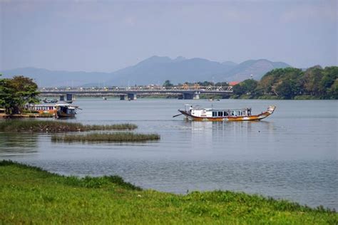 Perfume River Cruise: Guide to Best Boat Tour in Hue Vietnam – Central ...